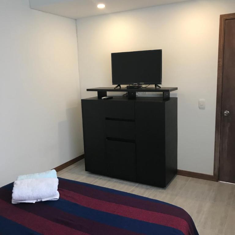 Hostal Doña Eliza - Habitación Triple con baño privado - 2