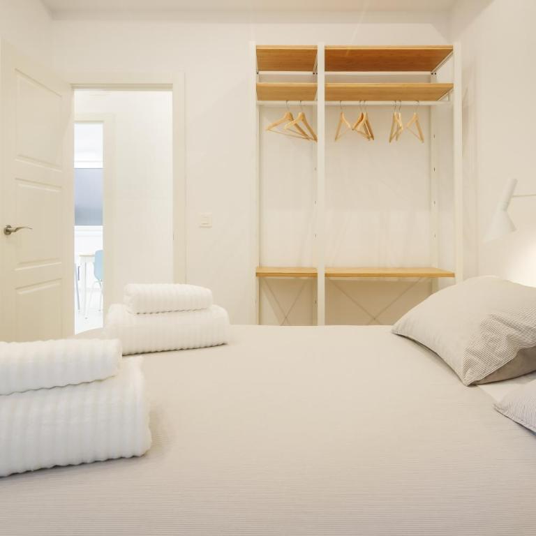MODERN LOVELY HOUSE GUGGENHEIM - Two-Bedroom Apartment - 13