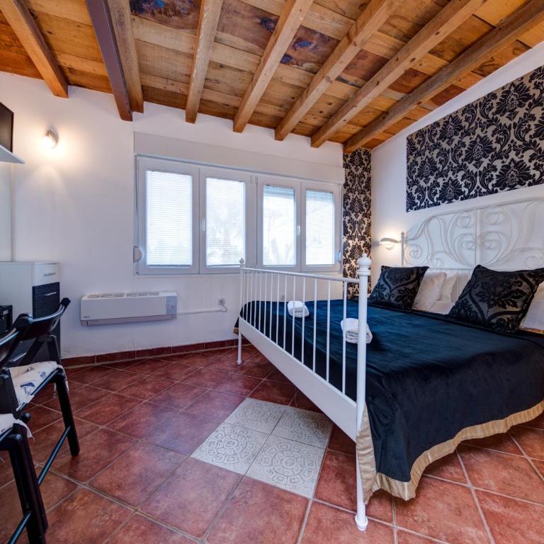 Oasis Seaside Rooms - Dvokrevetna Soba sa Bračnim Krevetom - 2