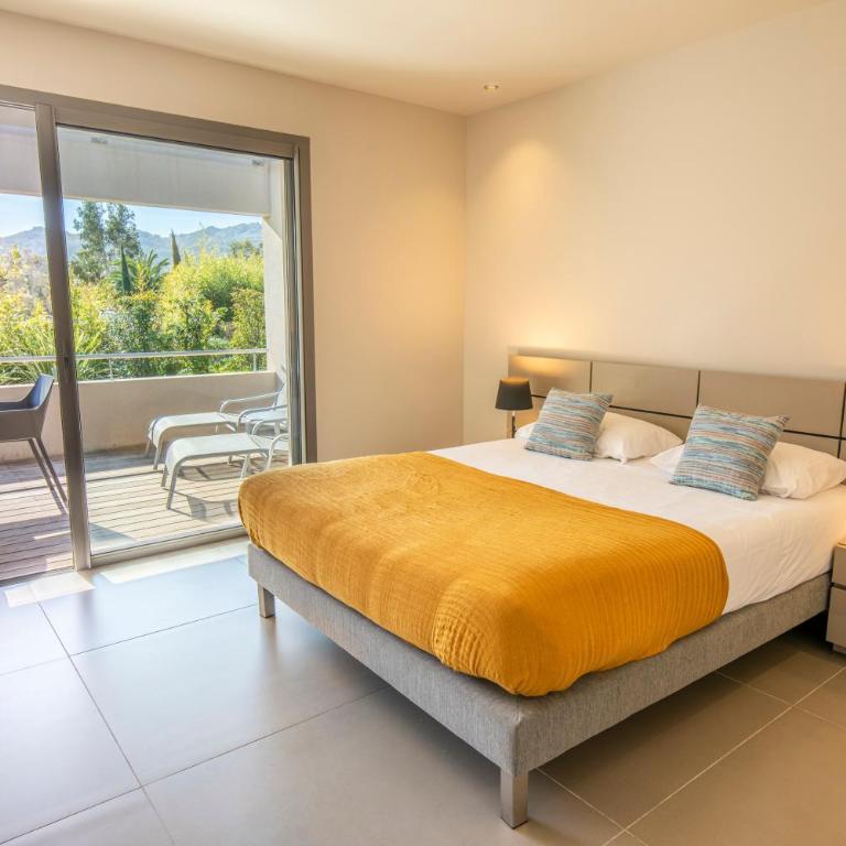 Costa Nera Beach House - Studio mit Terrasse - 4