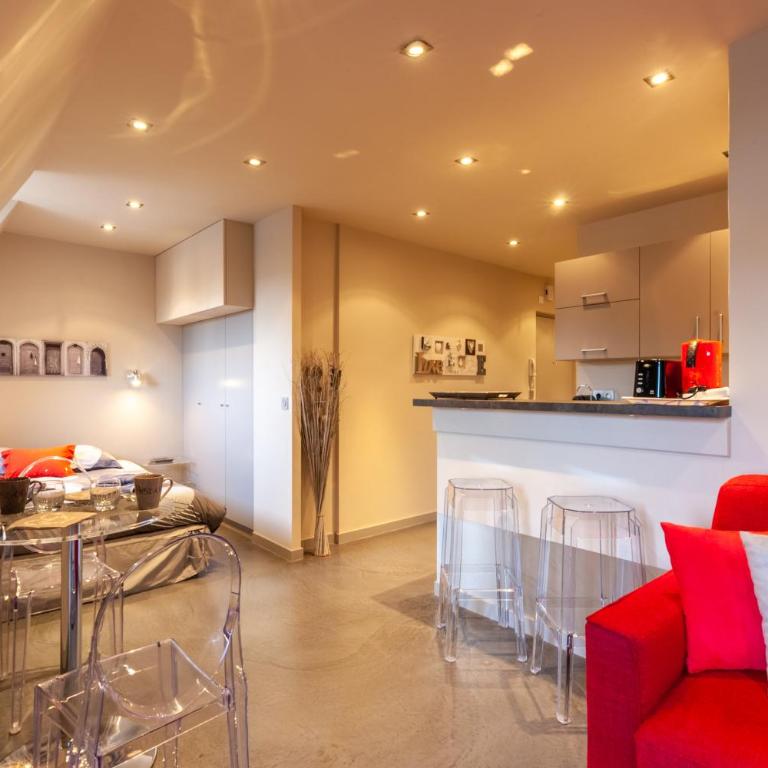 Apartment with parking on Place de Morny - Monolocale - 4