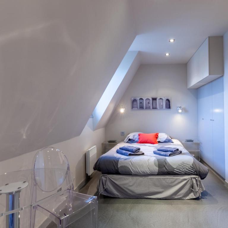 Apartment with parking on Place de Morny - Monolocale - 8