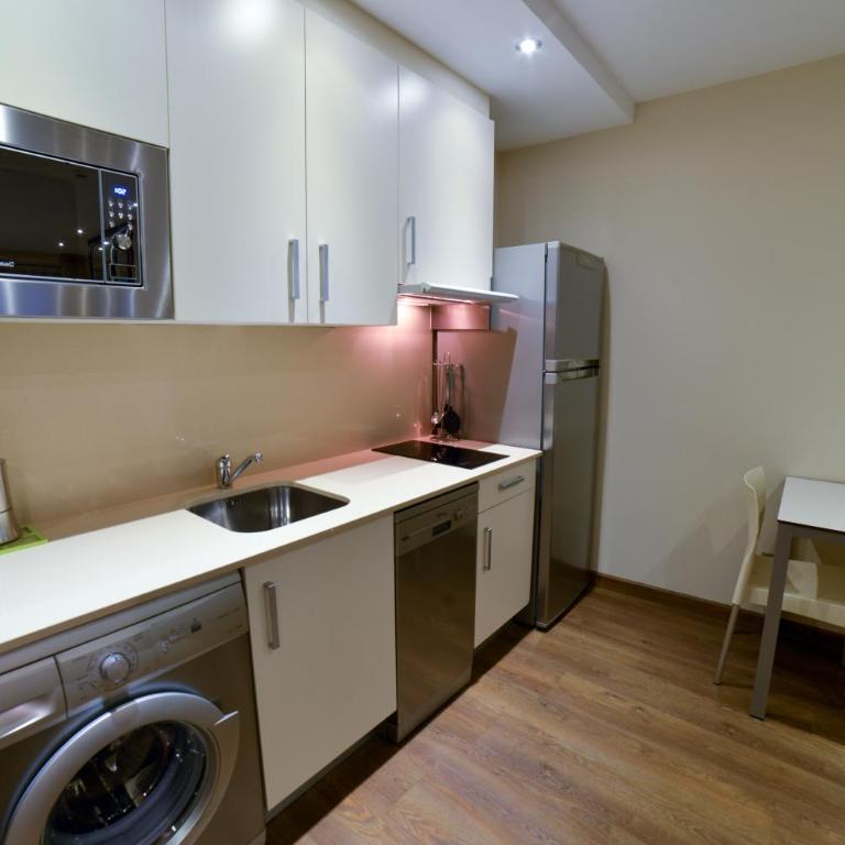 Apartamentos Turísticos Llanes - Superior Studio - 8