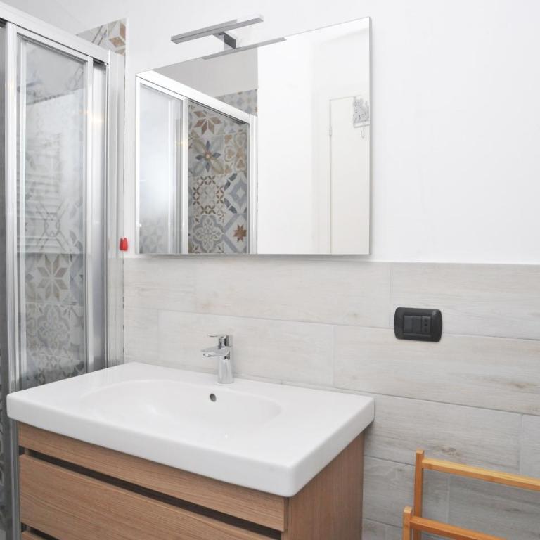 Guest House La Genesa - Camera Matrimoniale Standard - 1