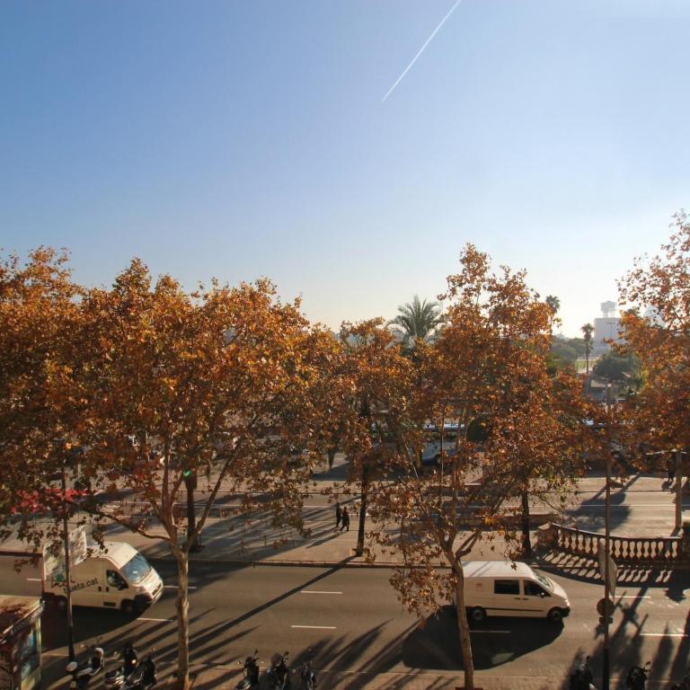 Colom Apartment 3BR with Balcony & Port Vell Views - Three-Bedroom Apartment - 32