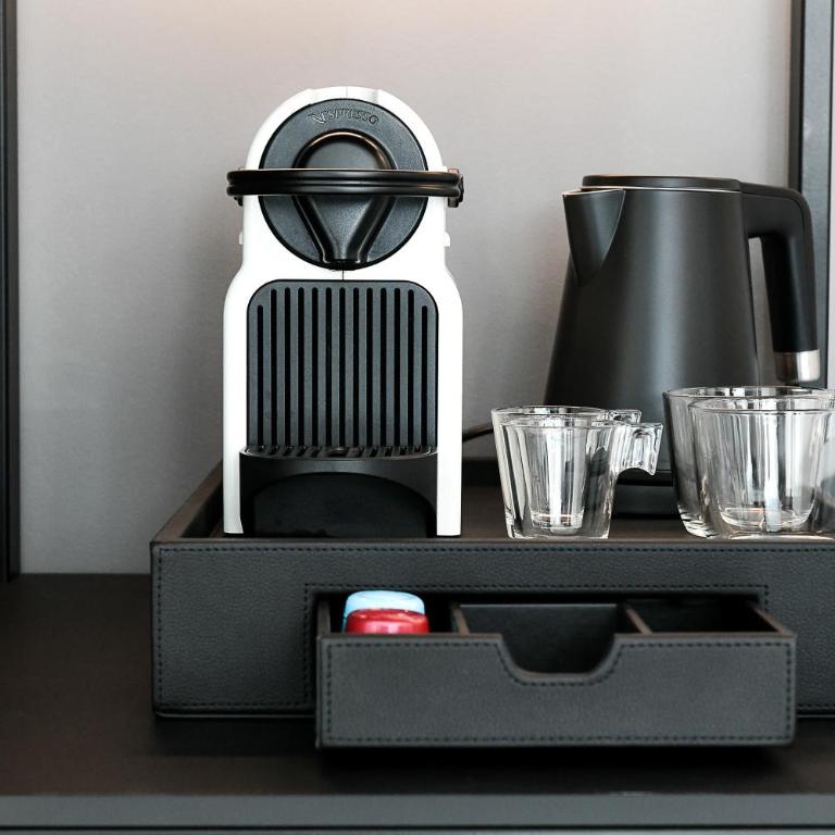 J44 Lifestyle Hotel - Camera Deluxe - 1