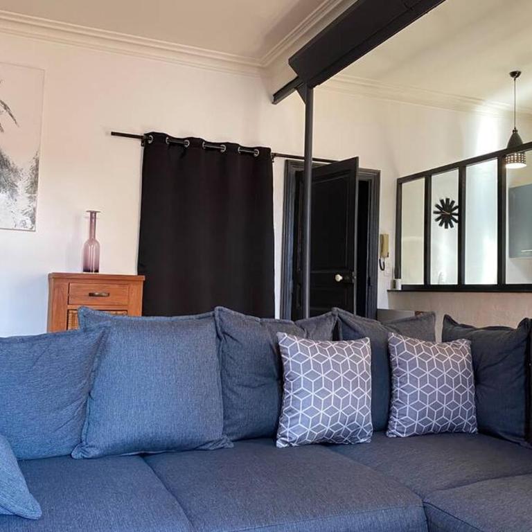 T3 de charme intra-muros Aigues-Mortes 80m2 - Parking - Calme - Lumineux - Appartement 2 Chambres - 3