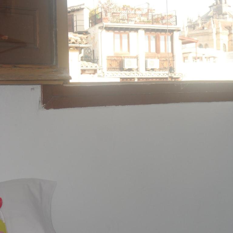 Pensión Duquesa Bed & Breakfast - Double Room with Shared Bathroom - 2
