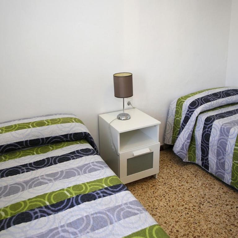 AT076 Planta baja en 1ra línea del paseo marítimo - Apartamento de 3 dormitorios - 19