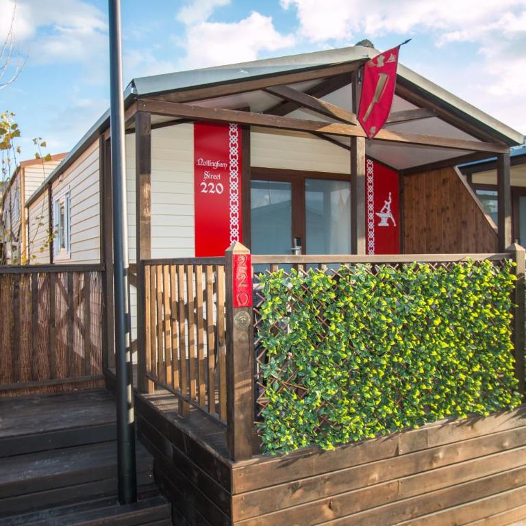 Magic Robin Hood - One-Bedroom Bungalow (2 Adults) - 2