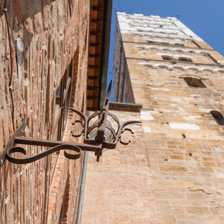 Casa del Campanaro centro storico di Lucca dentro le mura, no bells ringing - Casa con 3 Camere da Letto - 3
