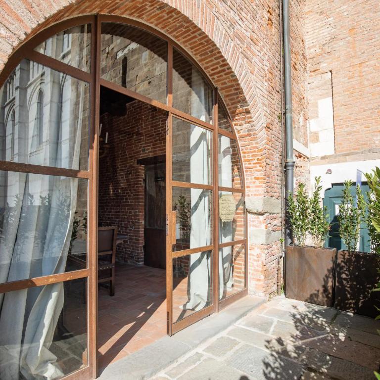 Casa del Campanaro centro storico di Lucca dentro le mura, no bells ringing - Casa con 3 Camere da Letto - 4