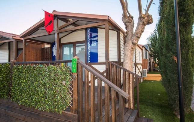 Magic Robin Hood - Two-Bedroom Bungalow (3 Adults) - 6