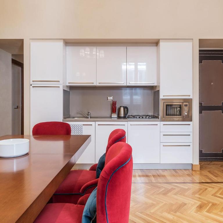 900 Apartments Lazio, Emilia & La Corte - Appartamento Superior con Balcone - 11