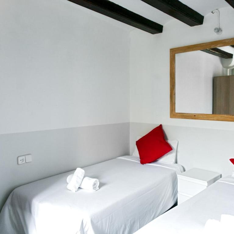 My Address in Barcelona Old Town - Three-Bedroom Apartment - 12