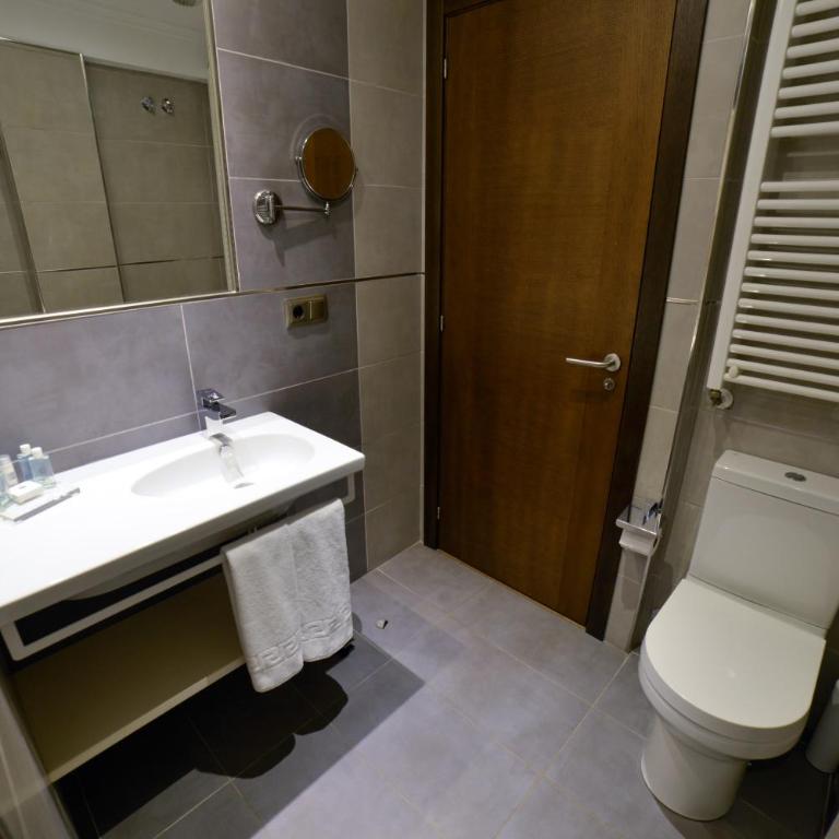 Apartamentos Turísticos Llanes - Studio - 3