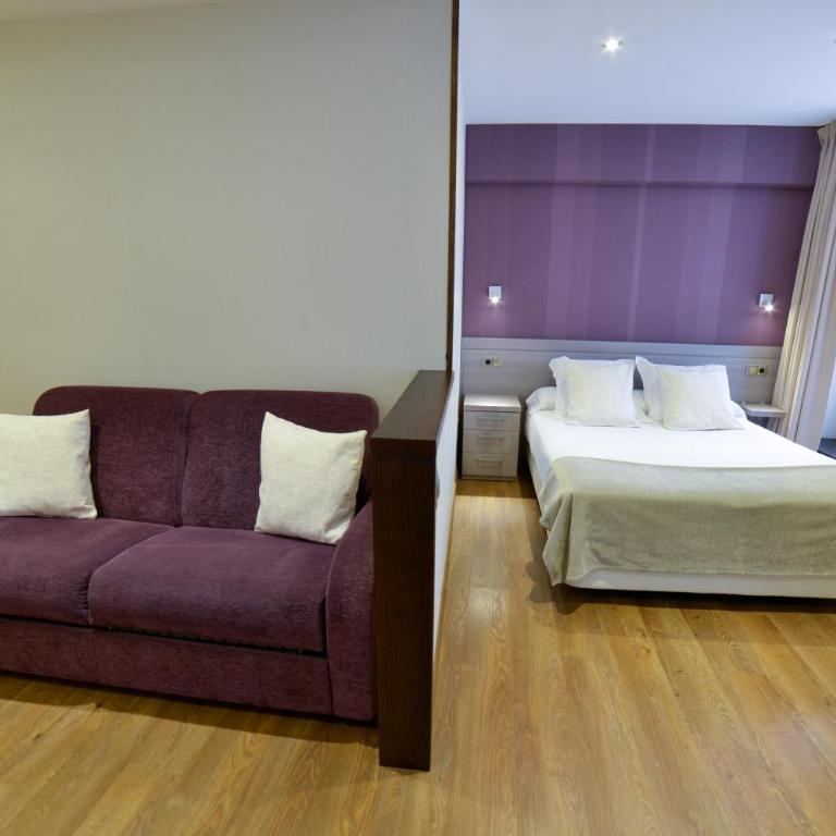 Apartamentos Turísticos Llanes - Studio with Balcony - 10