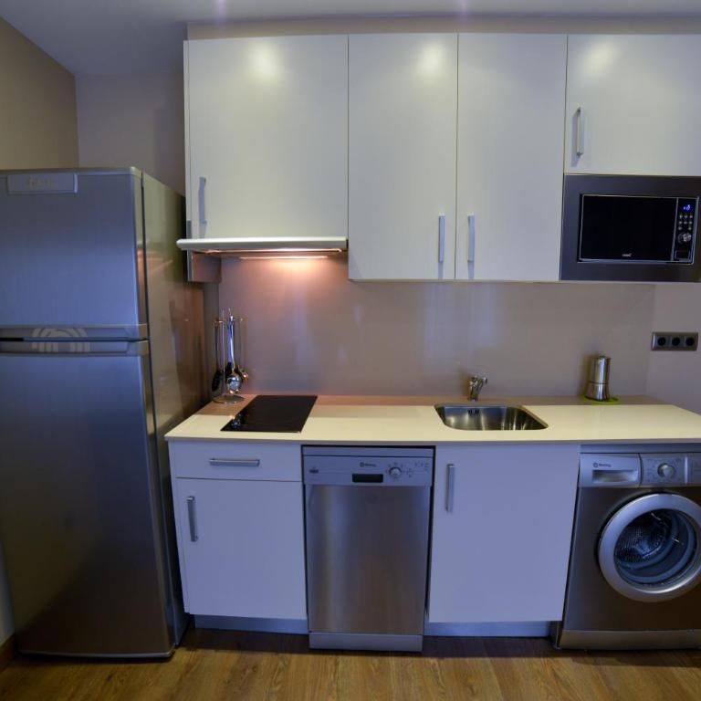 Apartamentos Turísticos Llanes - One-Bedroom Apartment with Terrace - 11