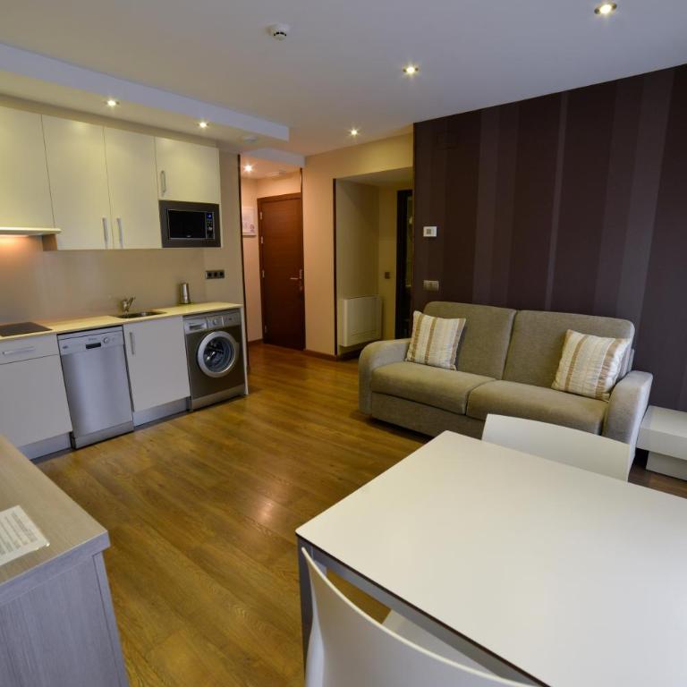 Apartamentos Turísticos Llanes - One-Bedroom Apartment with Terrace - 13