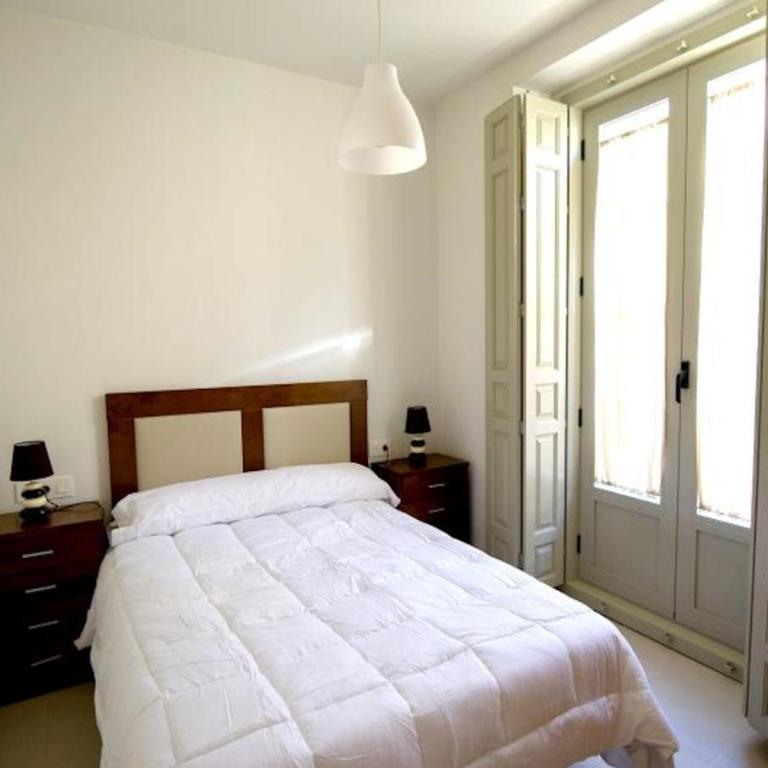 Apartamentos Gibralfaro - Apartamento Superior de 2 dormitorios - 3