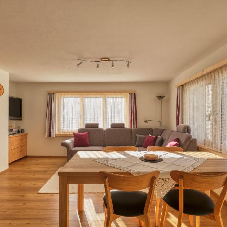 Chasa Plajet - Apartment mit Blick auf die Berge - 1