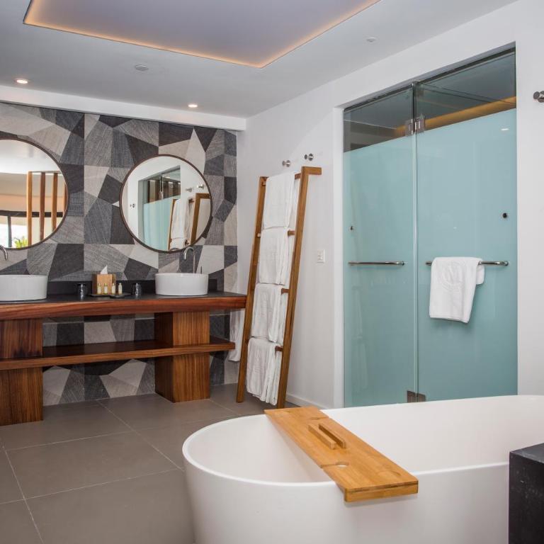 Majestic Elegance Costa Mujeres - All Inclusive - Suite Junior Elegance Club frente al océano con jacuzzi al aire libre y WiFi gratuita - Solo adultos mayores de 18 años - 2