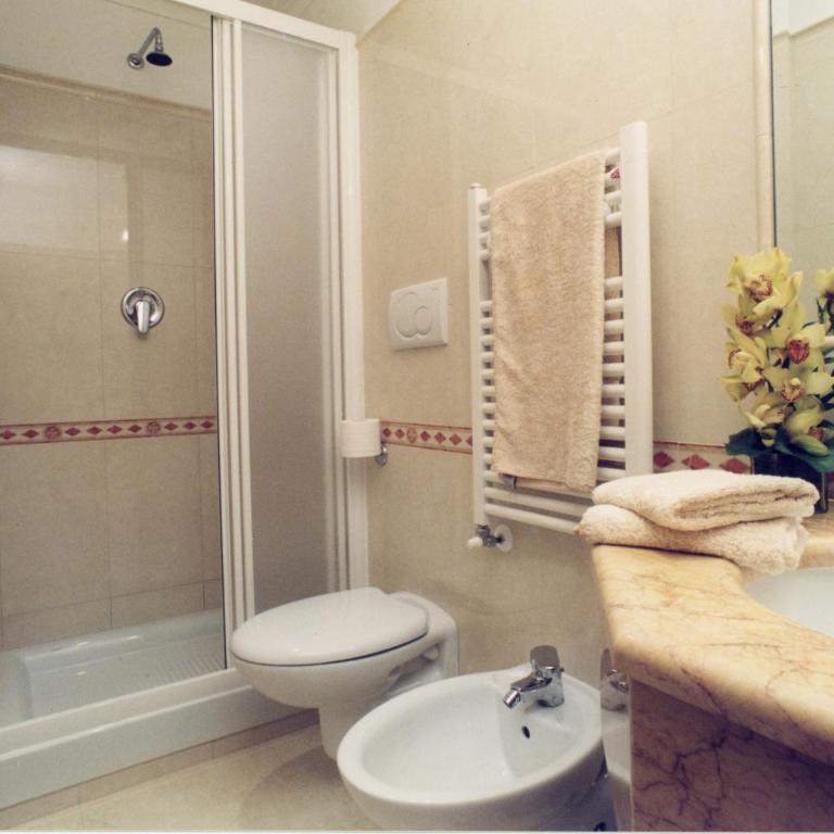 Hotel Magic - Camera Matrimoniale/Doppia con Letti Singoli - 1