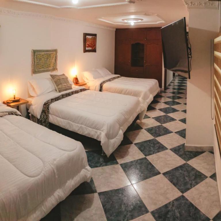 NOGAL HOSTEL - Deluxe Triple Room - 4