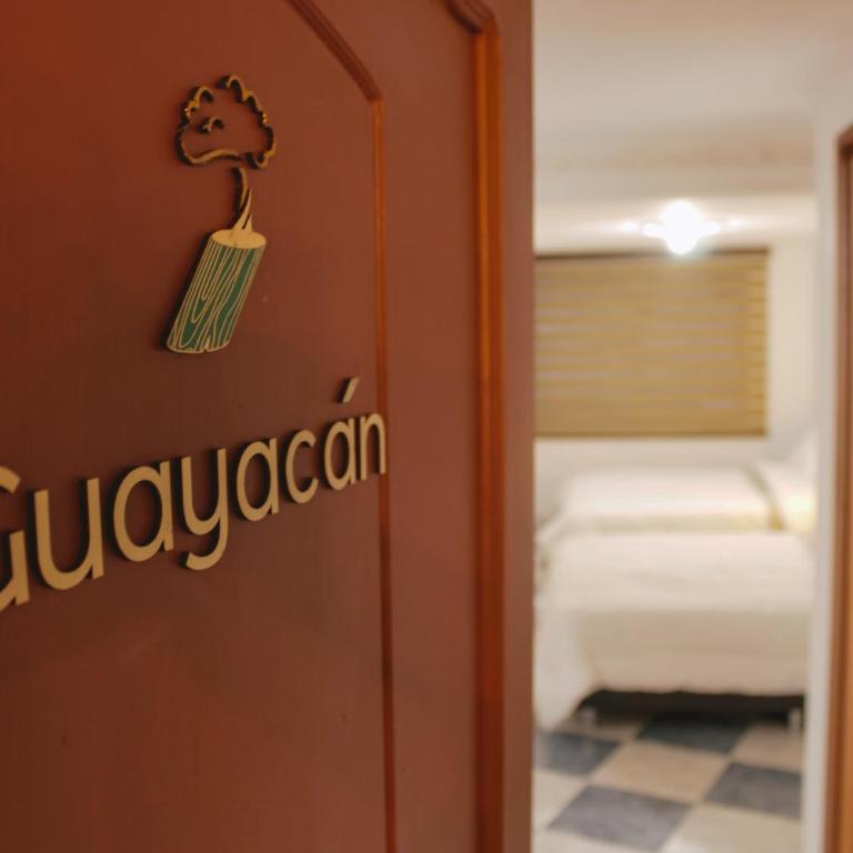 NOGAL HOSTEL - Deluxe Double Room with Two Double Beds - 3