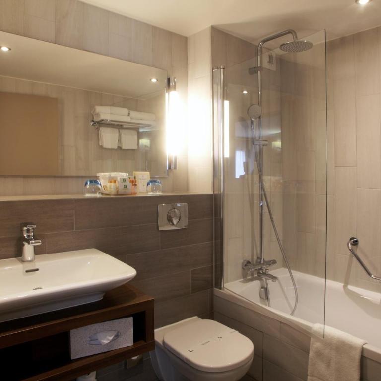Holiday Inn Paris Montmartre by IHG - Two-Bedroom Queen Suite with Two Single Beds - 6