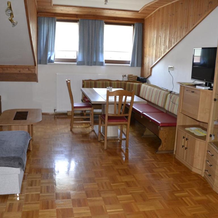 Ferienwohnung Messner-Schauer - Apartment mit 3 Schlafzimmern und Balkon - 24