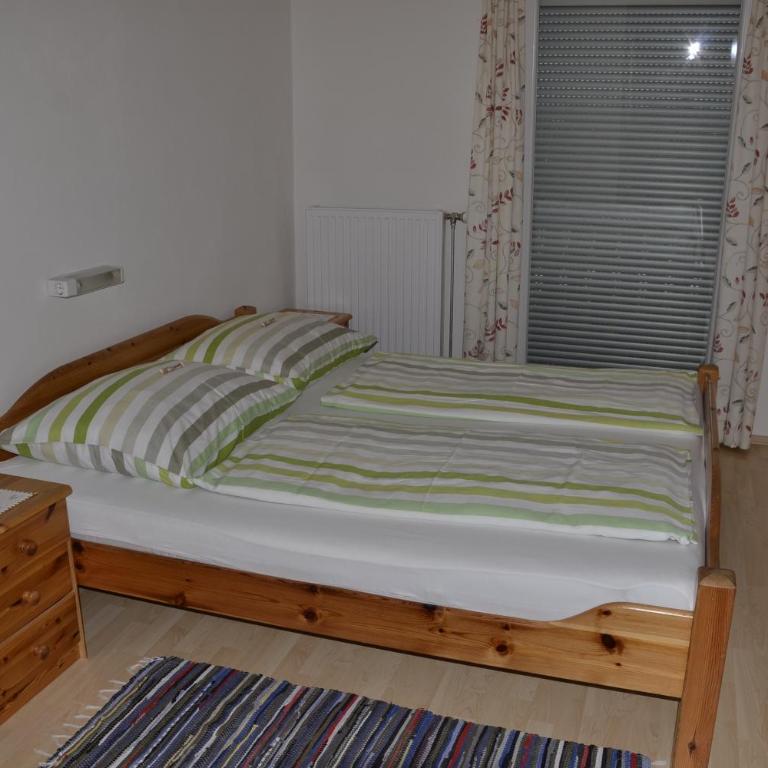 Ferienwohnung Messner-Schauer - Apartment mit 3 Schlafzimmern und Balkon - 57