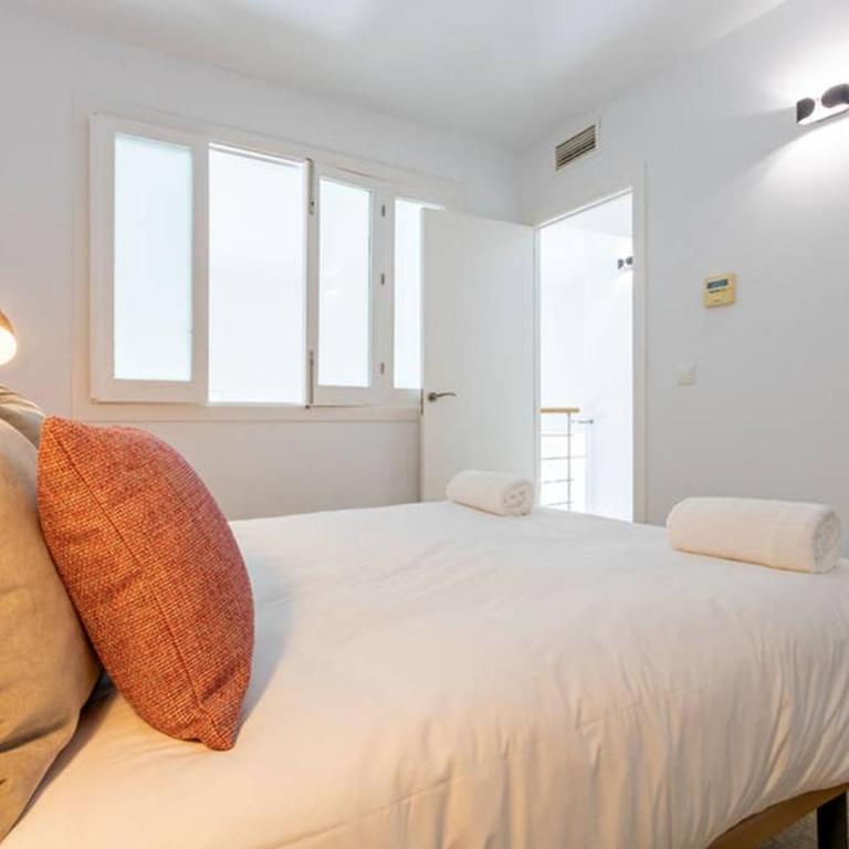 Becas Alameda Duplex by Valcambre - Two-Bedroom Apartment - 9