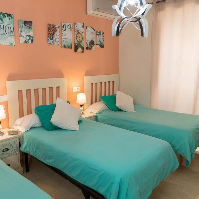 Pension Internacional - Habitación Triple con baño privado externo - 5