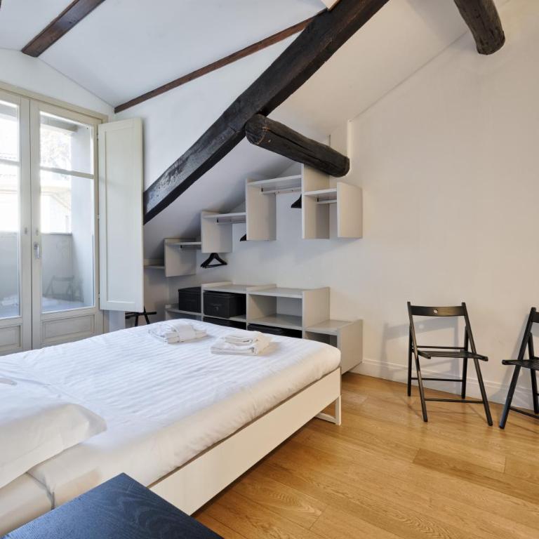 GuestHost - Stylish Apartment in the heart of Torino - Two-Bedroom Apartment - 4