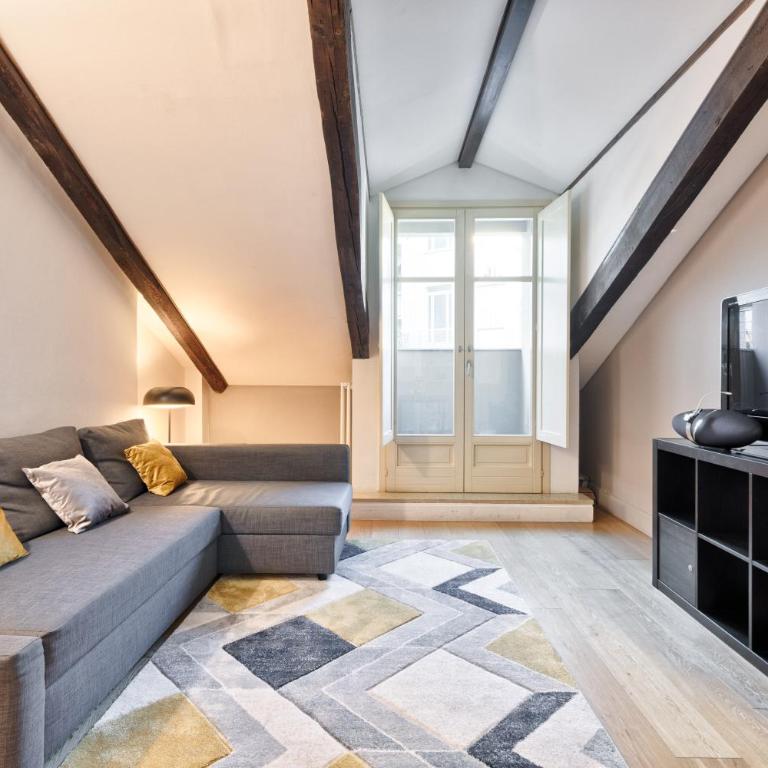 GuestHost - Stylish Apartment in the heart of Torino - Two-Bedroom Apartment - 12