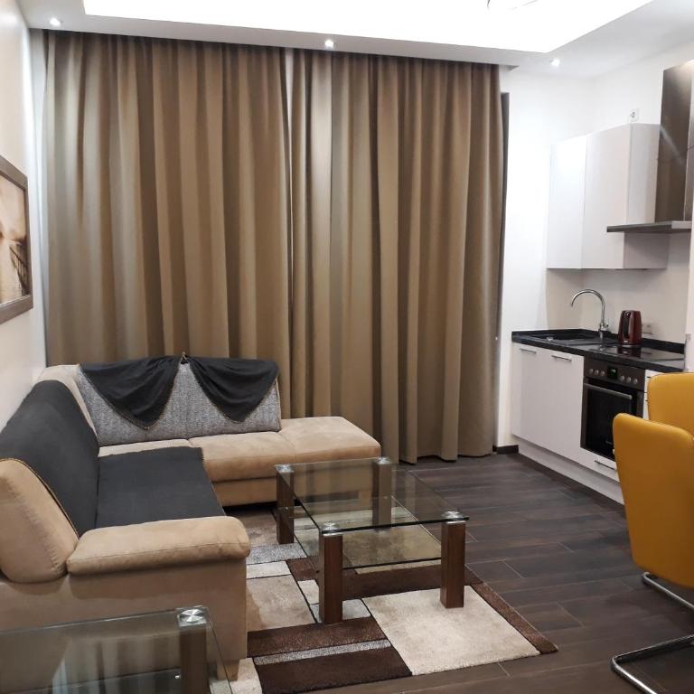 Royal Boardinghouse GmbH - Munich - Two-Bedroom Apartment - 4