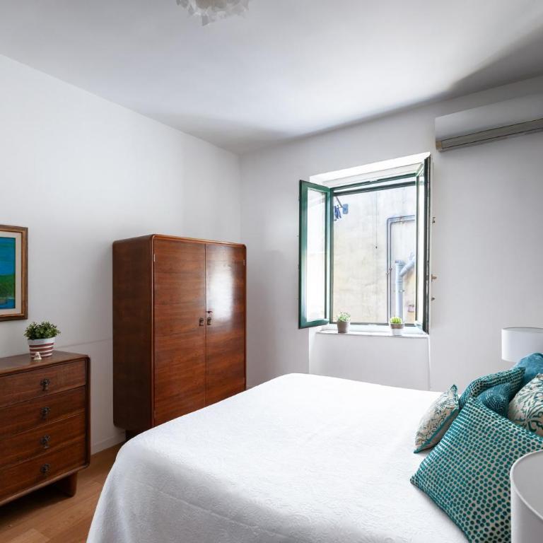 Casa Flo, nel centro storico con terrazza e ascensore - Appartamento con 2 Camere da Letto - 12