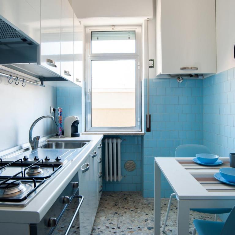 Fly by Suites Pescara - Appartamento con 2 Camere da Letto - 4