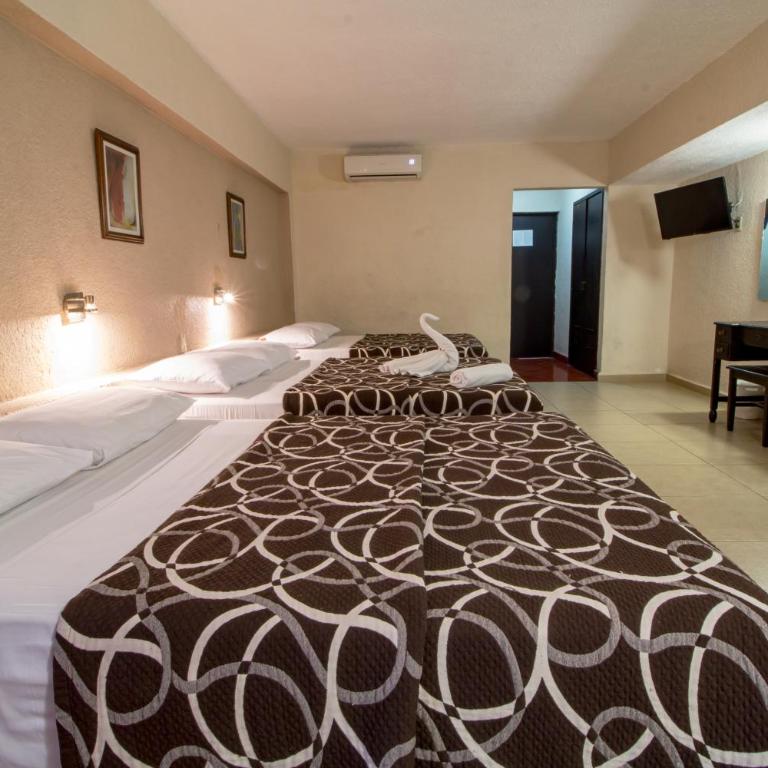 Hotel Colon Merida - Triple Room - 2