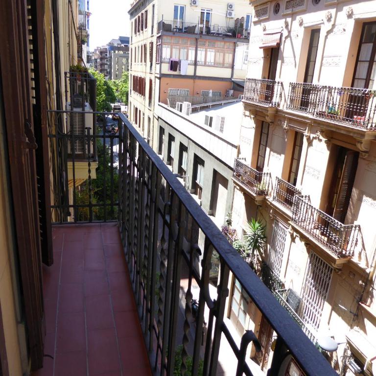 ApartEasy - Gracia Apartments - Deluxe Apartment - 4