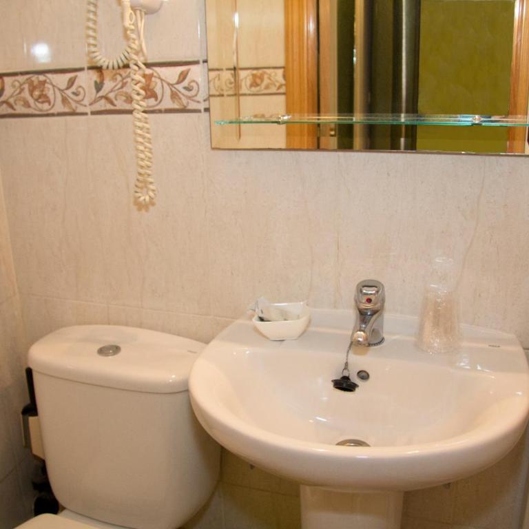 Hostal Los Alpes - Double Room - 6