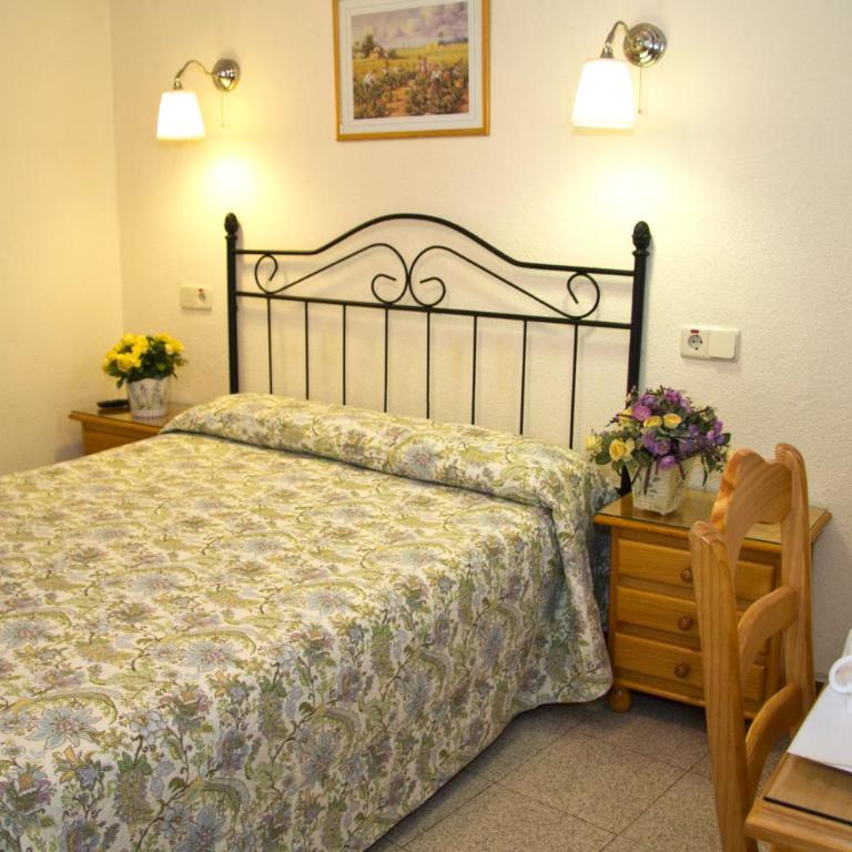 Hostal Los Alpes - Double Room - 9