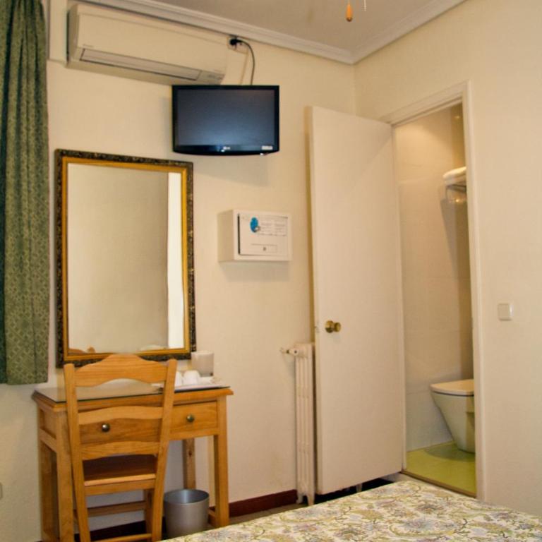 Hostal Los Alpes - Double Room - 12