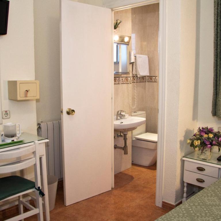 Hostal Los Alpes - Single Room - 8