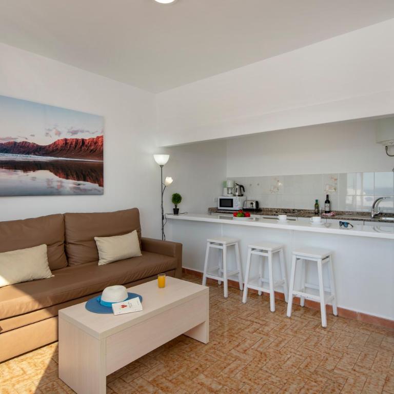 Rocas Blancas Apartments - One-Bedroom Apartment - 2