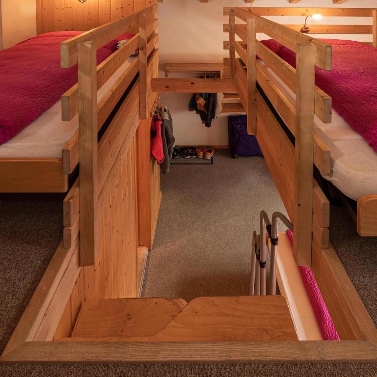Hotel Alpenblick - Familienzimmer (6 Erwachsene) mit einem eigenen Badezimmer - 5
