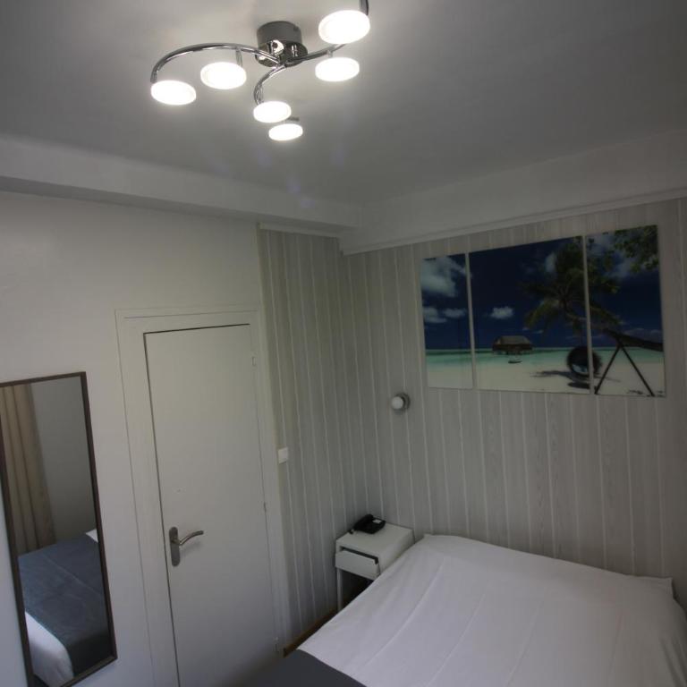 Hotel De l'Univers - Chambre Double – Vue sur Cour - 1