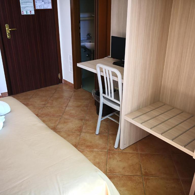 Casa Betania - Parcheggio Gratuito - Camera Superior Matrimoniale/Doppia con Letti Singoli - 15