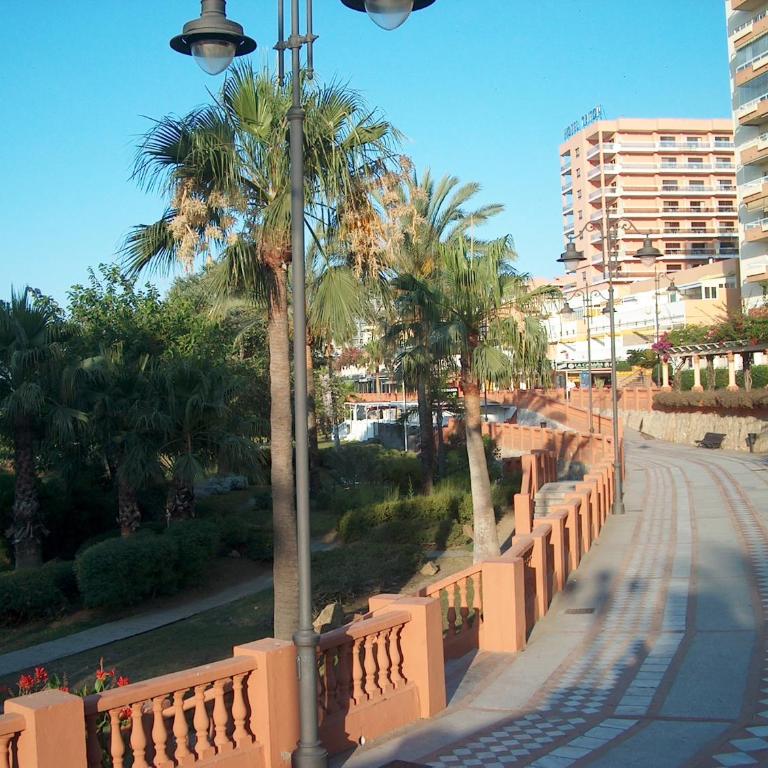 First Line to beach, sea view, sleeps 4 - One-Bedroom Apartment - 20